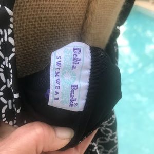 Delta Burke Swim - Delta Burke swim top Delta Burke Swim - Delta Burke swim top
